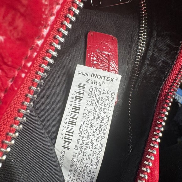 Zara Red Faux Leather Shoulder Bag Adjustable Strap Glossy Finish Modern Compact - Picture 4 of 5